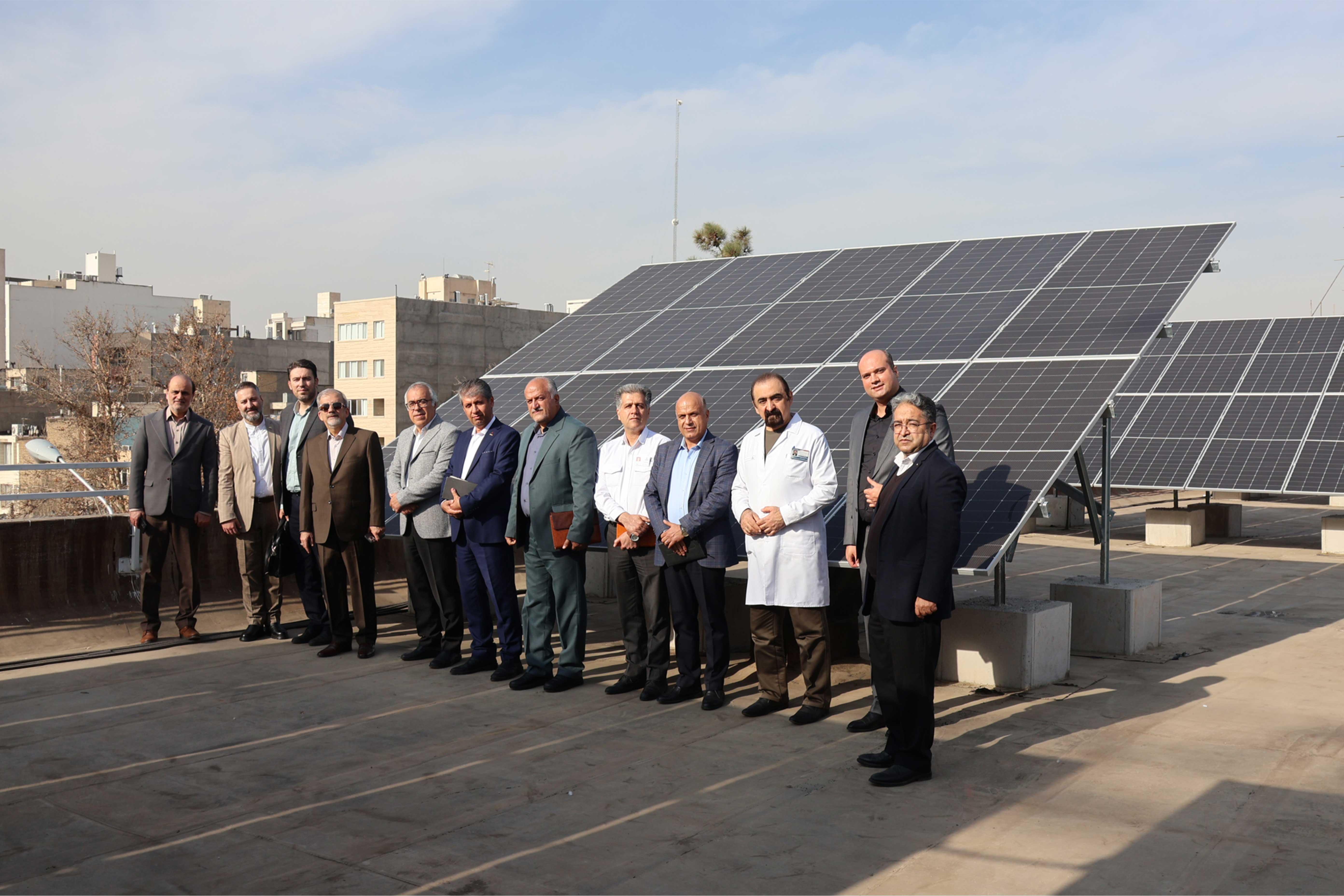 افتتاح نیروگاه خورشیدی ۵۰ کیلوواتی 15