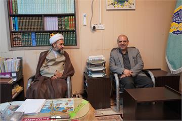 دیدار رئیس جدید بهداشت و درمان صنعت نفت آغاجاری با امام جمعه شهرستان امیدیه؛ تأکید امام جمعه بر تلاش بیشتر برای حل مشکلات